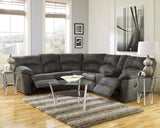 Briarfield 2-Piece Reclining Sectional