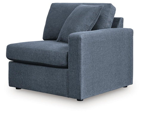 Solstice 3-Piece Sectional and 2 Ottomans