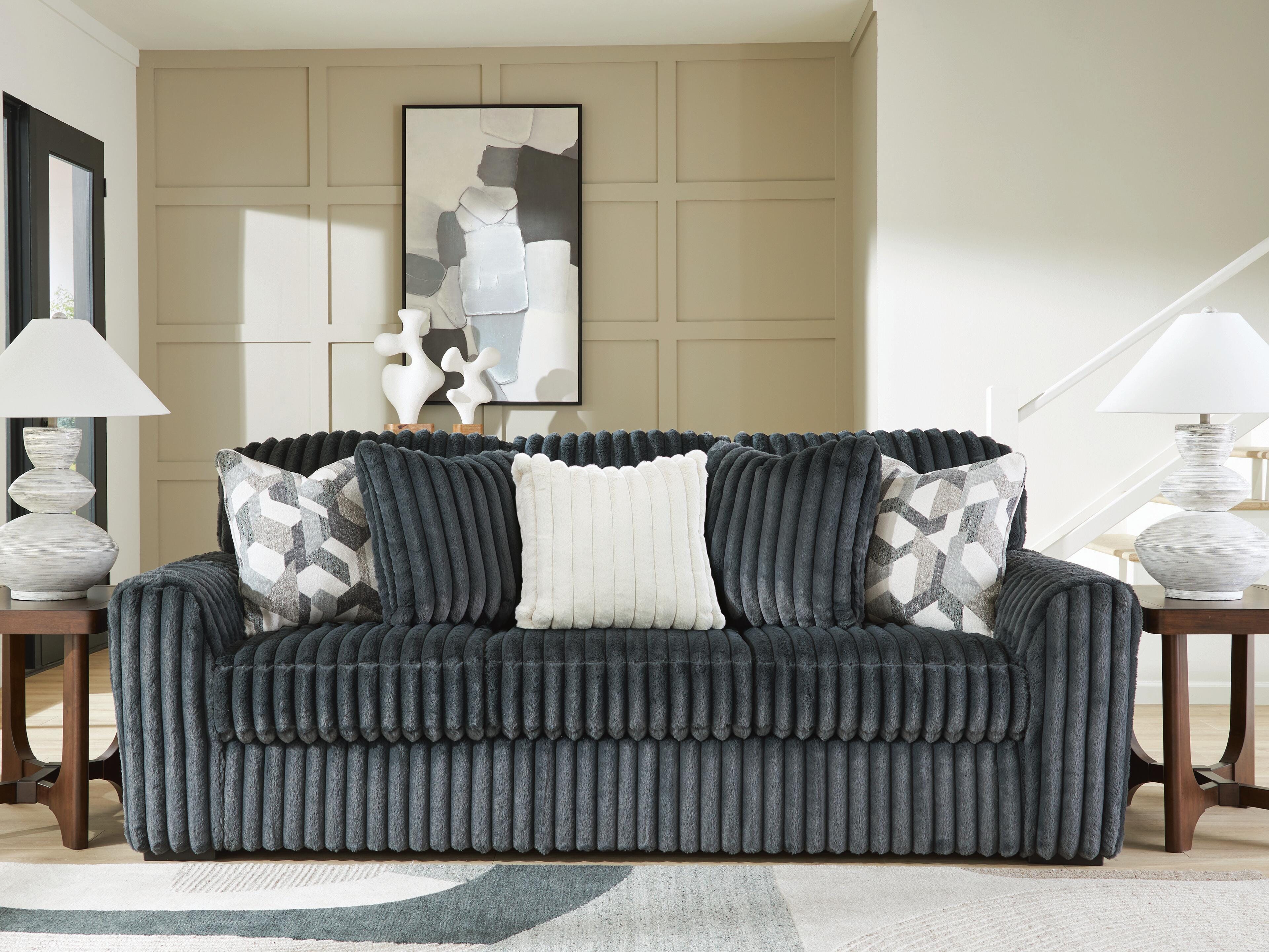 Midnight-Madness Sofa