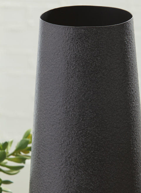 Fynn Vase