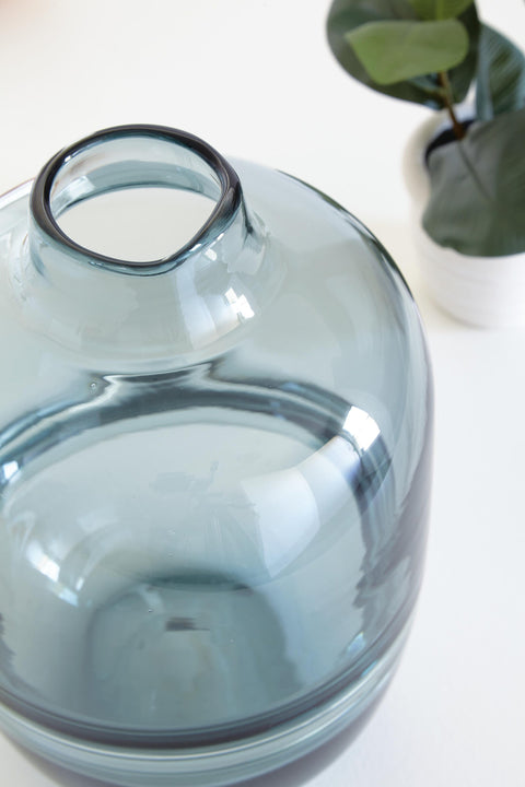 Lemmitt Indoor/Outdoor Vase