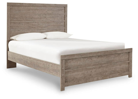 Culverbach Panel Bed with 2 Nightstands