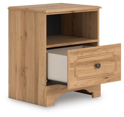 Aleaport Panel Bed with Dresser and Nightstand