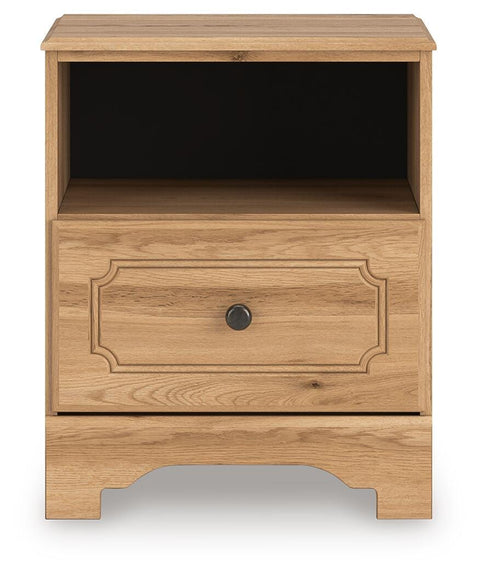 Aleaport Panel Bed with Dresser and Nightstand