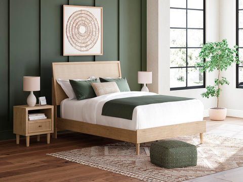 Cielden Panel Bed with Dresser and 2 Nightstands