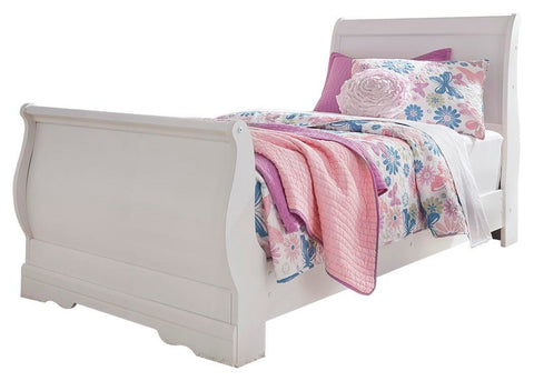 Anarasia Sleigh Bed and Nightstand