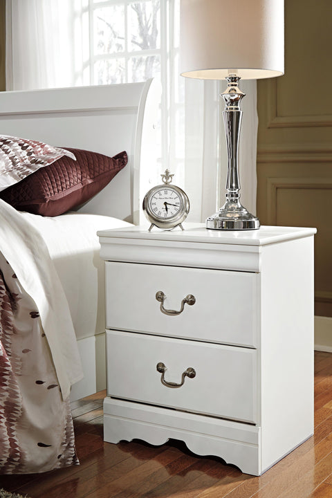 Anarasia Sleigh Bed and Nightstand
