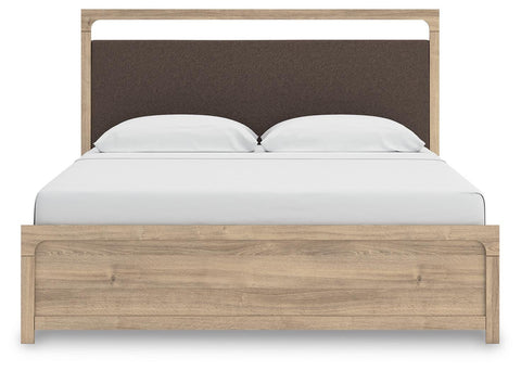 Kinlanni Upholstered Platform Bed, Dresser and Chest