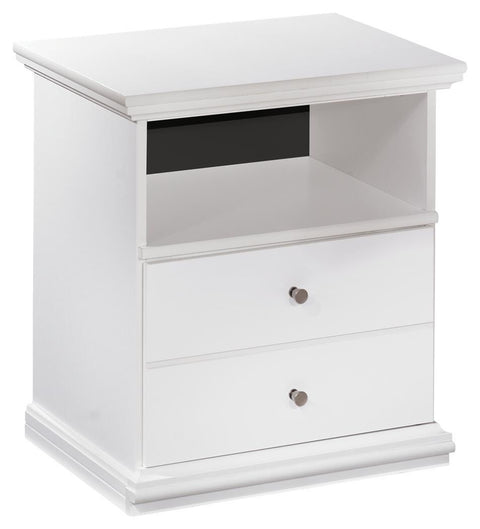 Bostwick Shoals Panel Bed, Chest and 2 Nightstands