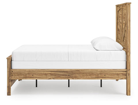 Maystonna Crossbuck Panel Bed, Dresser and Mirror