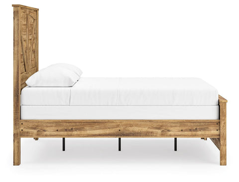 Maystonna Crossbuck Panel Bed, Dresser and Mirror