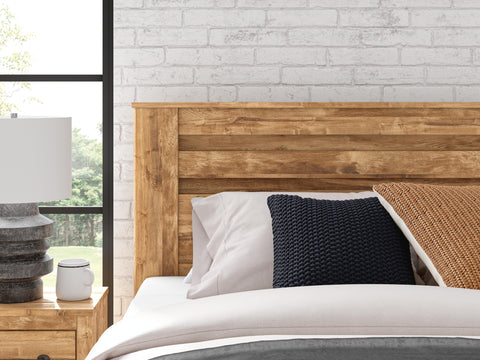 Maystonna Panel Bed