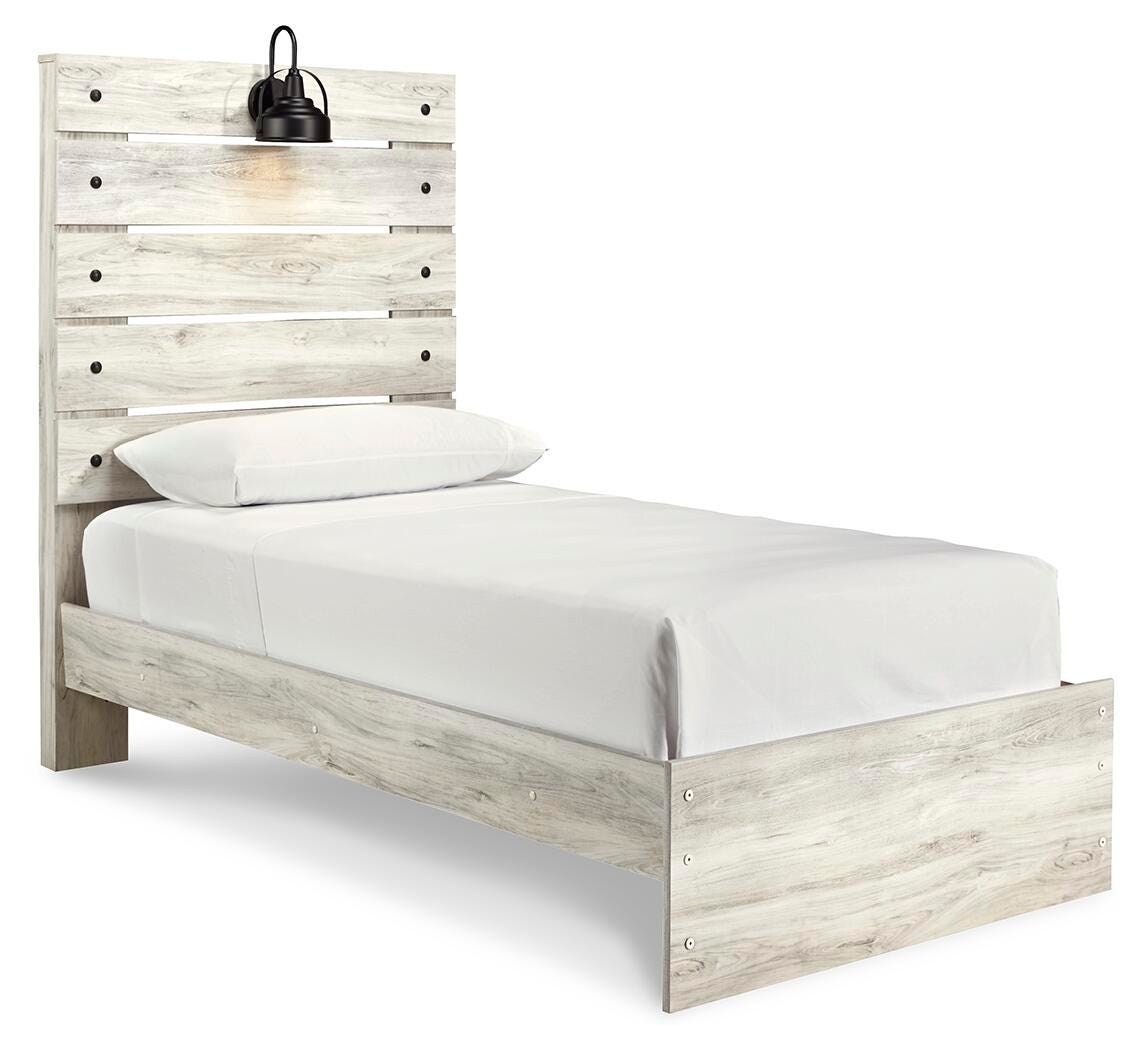 Averly Panel Bed, 2 Dressers, 2 Mirrors and 2 Nightstands