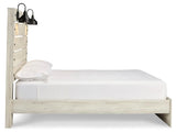 Averly Panel Bed and 2 Nightstands