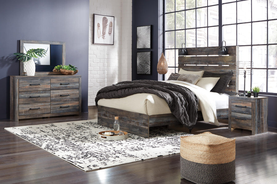 Drystan Panel Bed with Mirrored Dresser and Nightstand