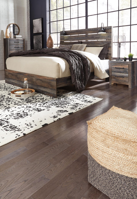 Drystan Panel Bed with Mirrored Dresser and 2 Nightstands