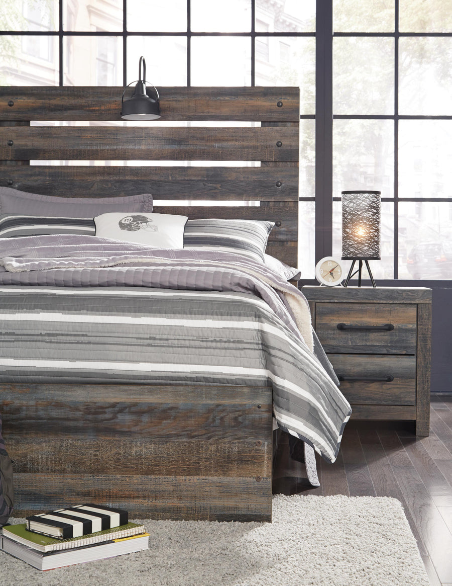 Drystan Panel Bed and 2 Nightstands