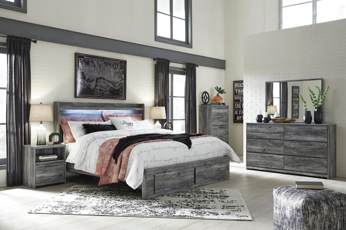Seagrant Panel Bed with 4 Storage Drawers and Dresser