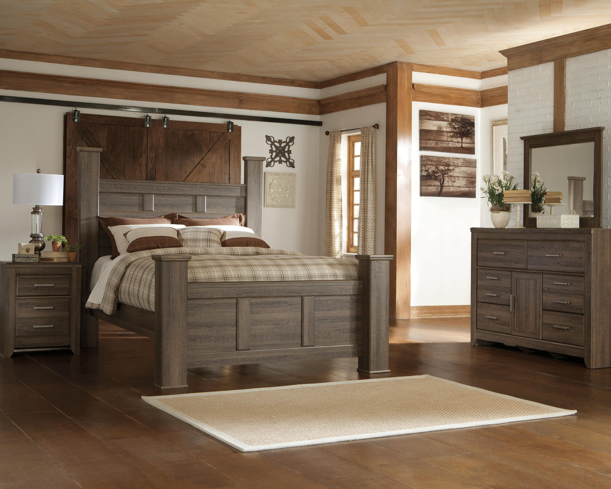 Juararo Poster Bed with Mirrored Dresser