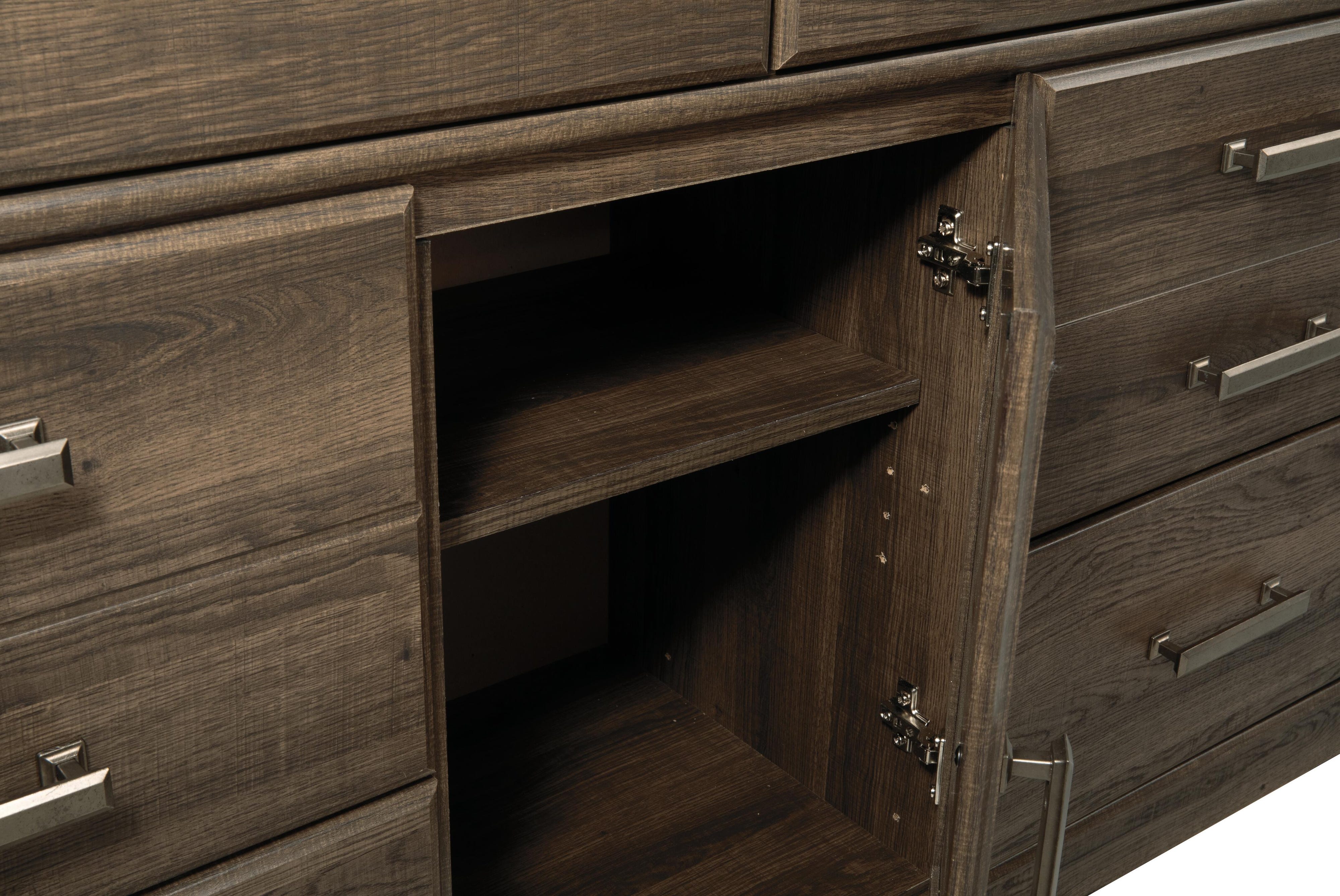 Juararo Poster Bed, Dresser, Chest and Nightstand