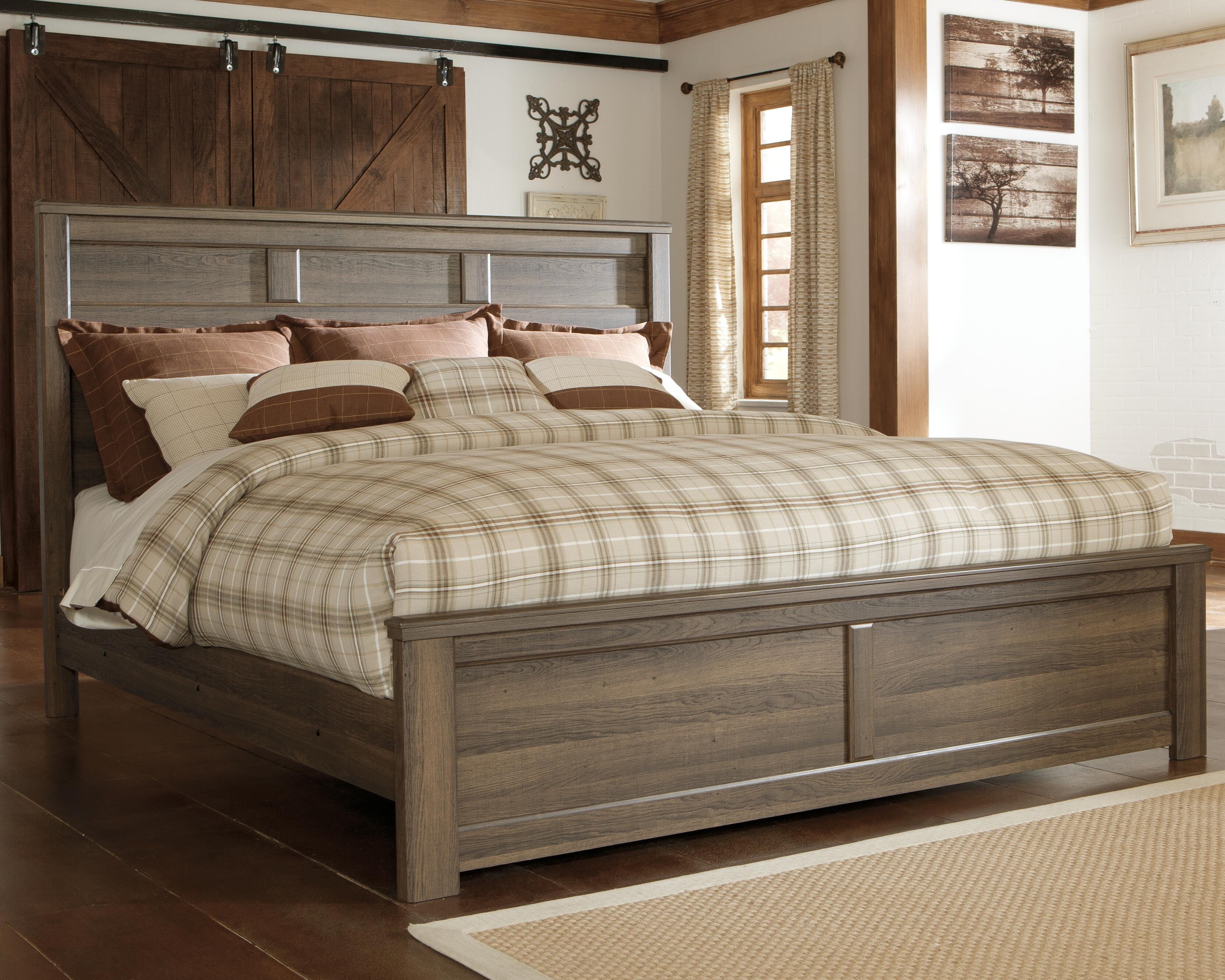 Juararo Panel Bed and 2 Nightstands