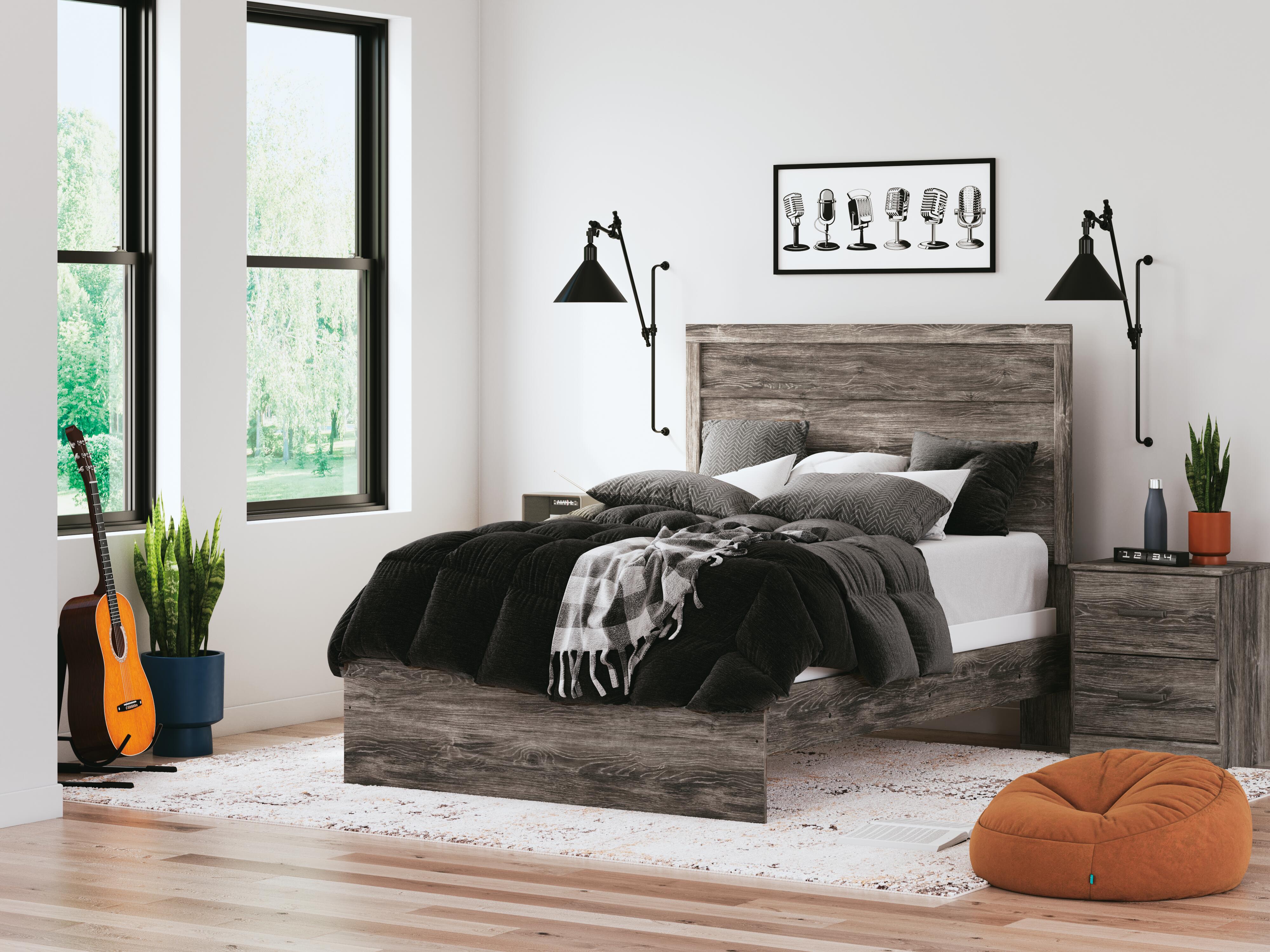Whitlock Panel Bed and 2 Nightstands