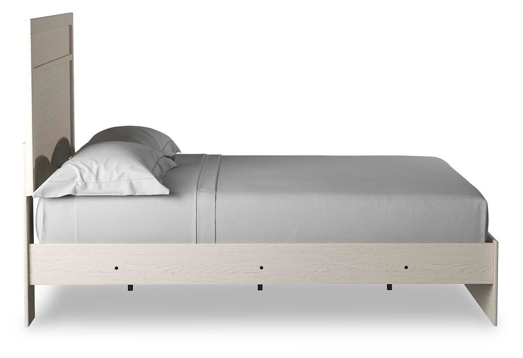 Stelsie Panel Bed with Mirrored Dresser and 2 Nightstands