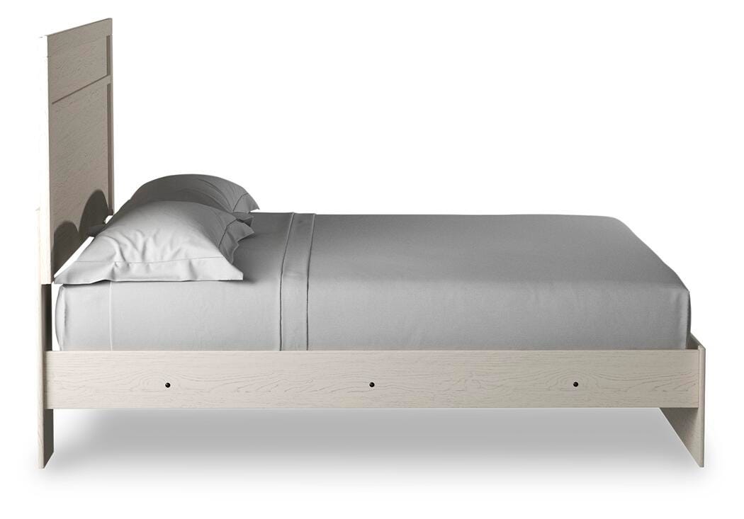 Stelsie Panel Bed with Mirrored Dresser and Nightstand