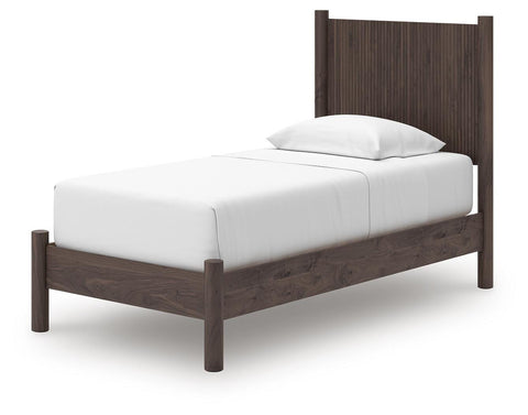 Pamytta Panel Platform Bed, Dresser and Nightstand