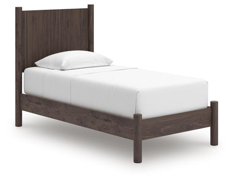 Pamytta Panel Platform Bed, Dresser and Mirror