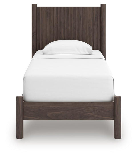 Pamytta Panel Platform Bed, Chest and Nightstand