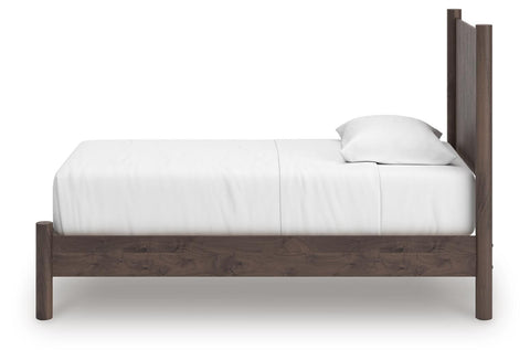 Pamytta Panel Platform Bed, Dresser and Mirror