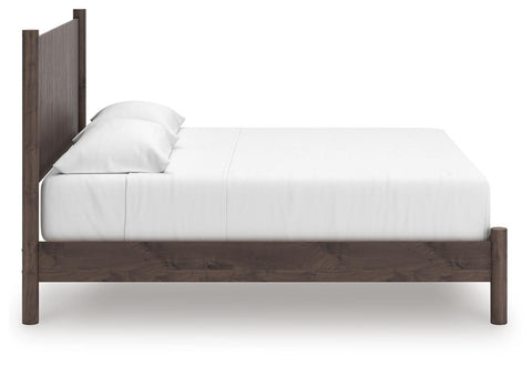 Pamytta Panel Platform Bed, Dresser and Nightstand
