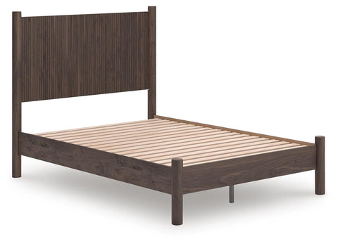 Pamytta Panel Platform Bed, Dresser and Mirror