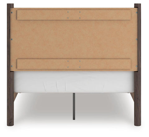 Pamytta Panel Platform Bed
