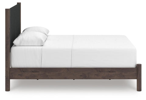 Pamytta Upholstered Panel Bed