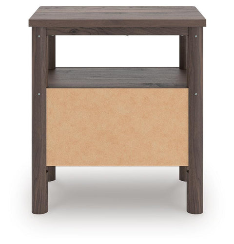 Pamytta Panel Bed, Dresser and Nightstand