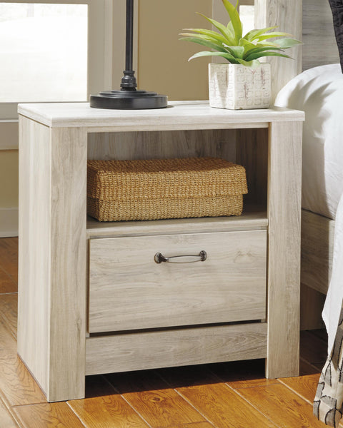 Bellaby Crossbuck Panel Bed and 2 Nightstands