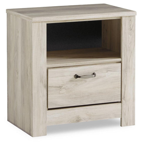 Bellaby Crossbuck Panel Bed and 2 Nightstands