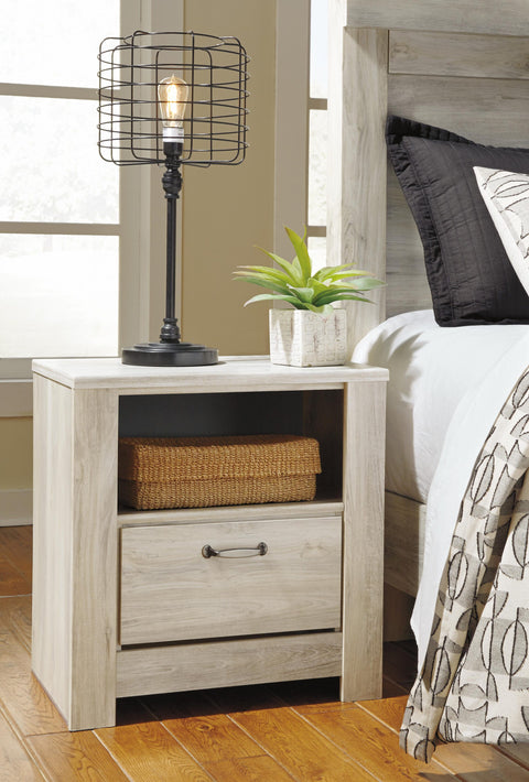 Bellaby Panel Bed with Mirrored Dresser and 2 Nightstands