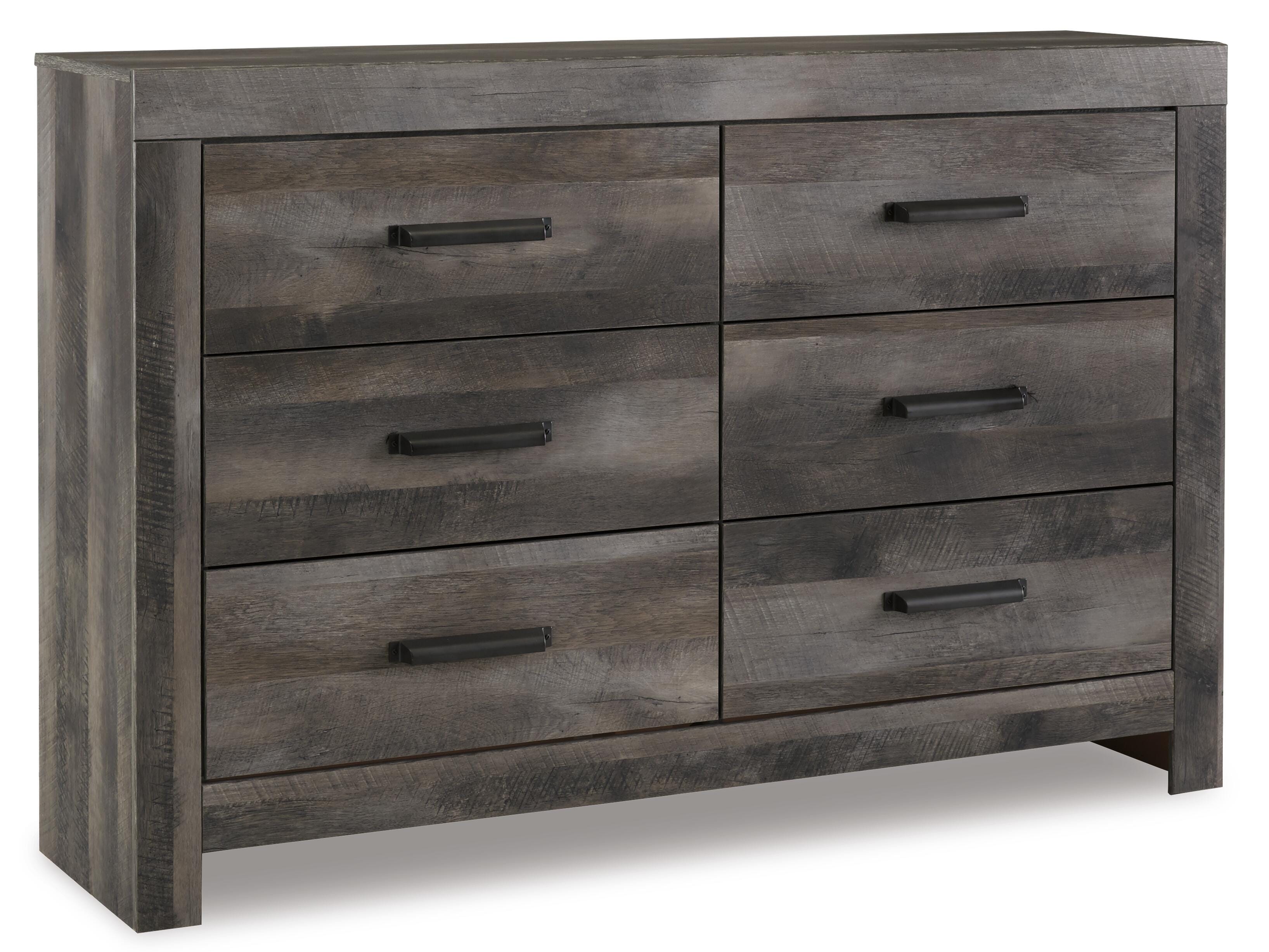 Wynnlow Upholstered Poster Bed and Dresser