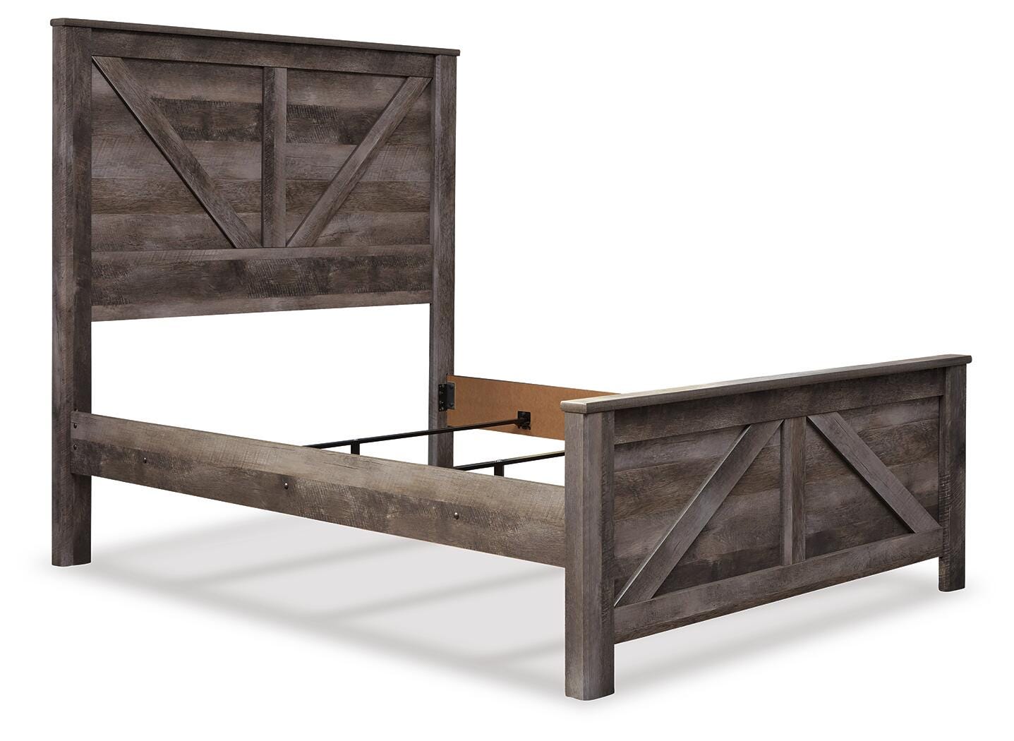 Wynnlow Crossbuck Panel Bed with Mirrored Dresser, Chest and Nightstand
