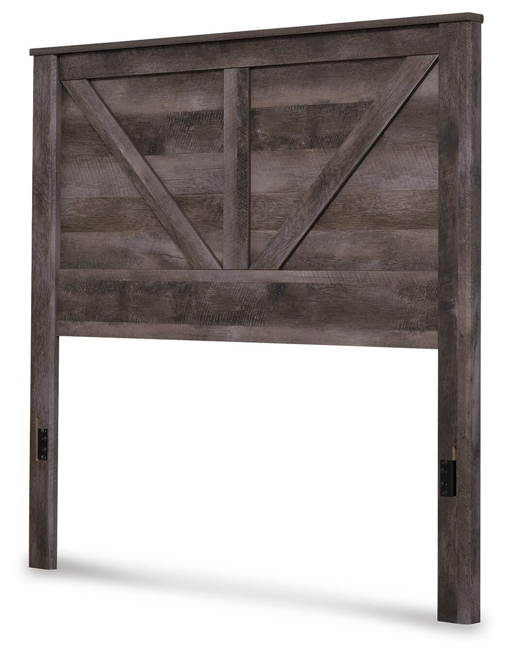 Wynnlow Crossbuck Panel Bed with Mirrored Dresser and 2 Nightstands