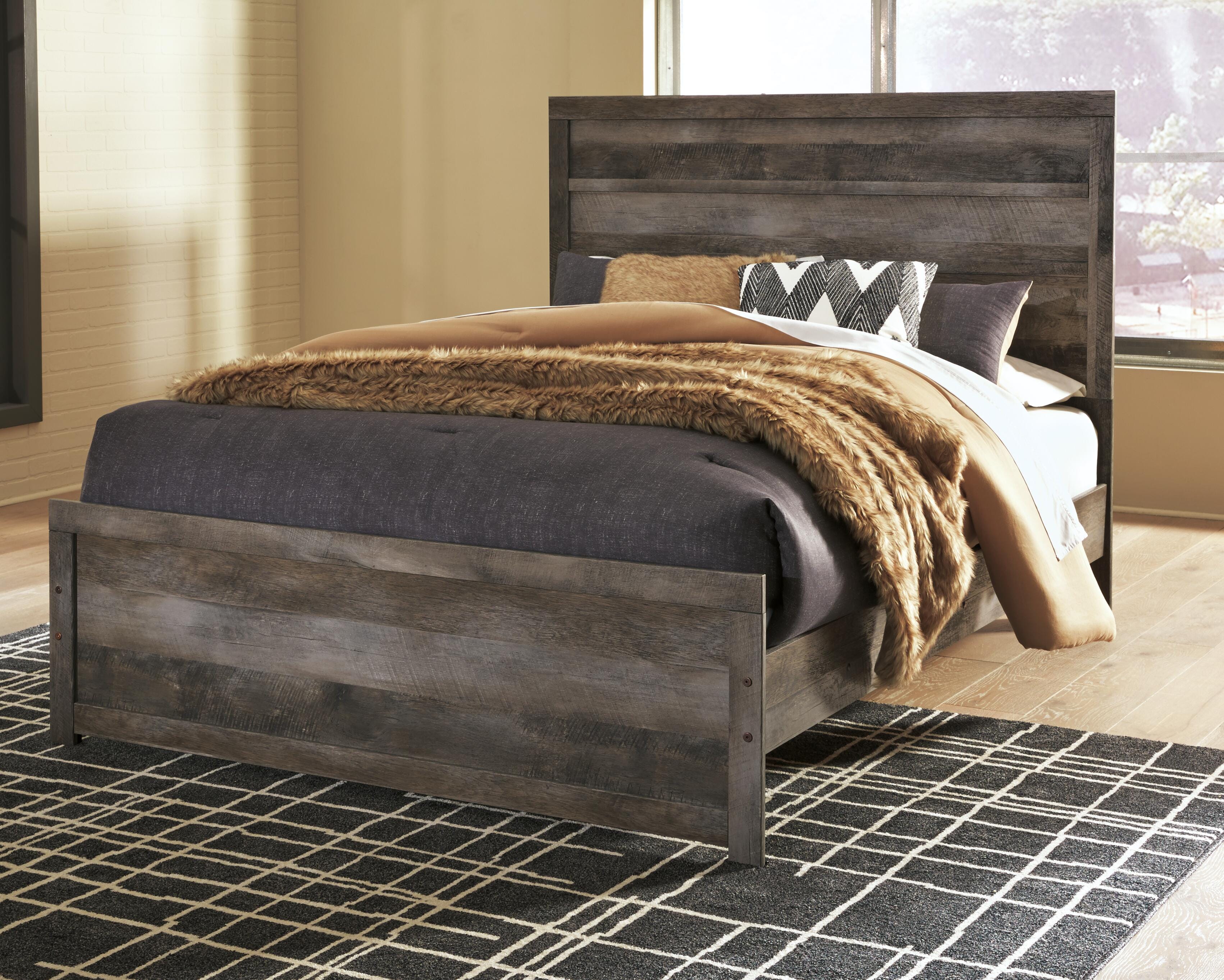 Wynnlow Panel Bed, Dresser and Mirror