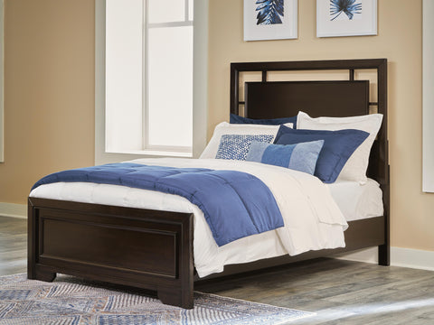 Covetown Panel Bed with Dresser and Nightstand