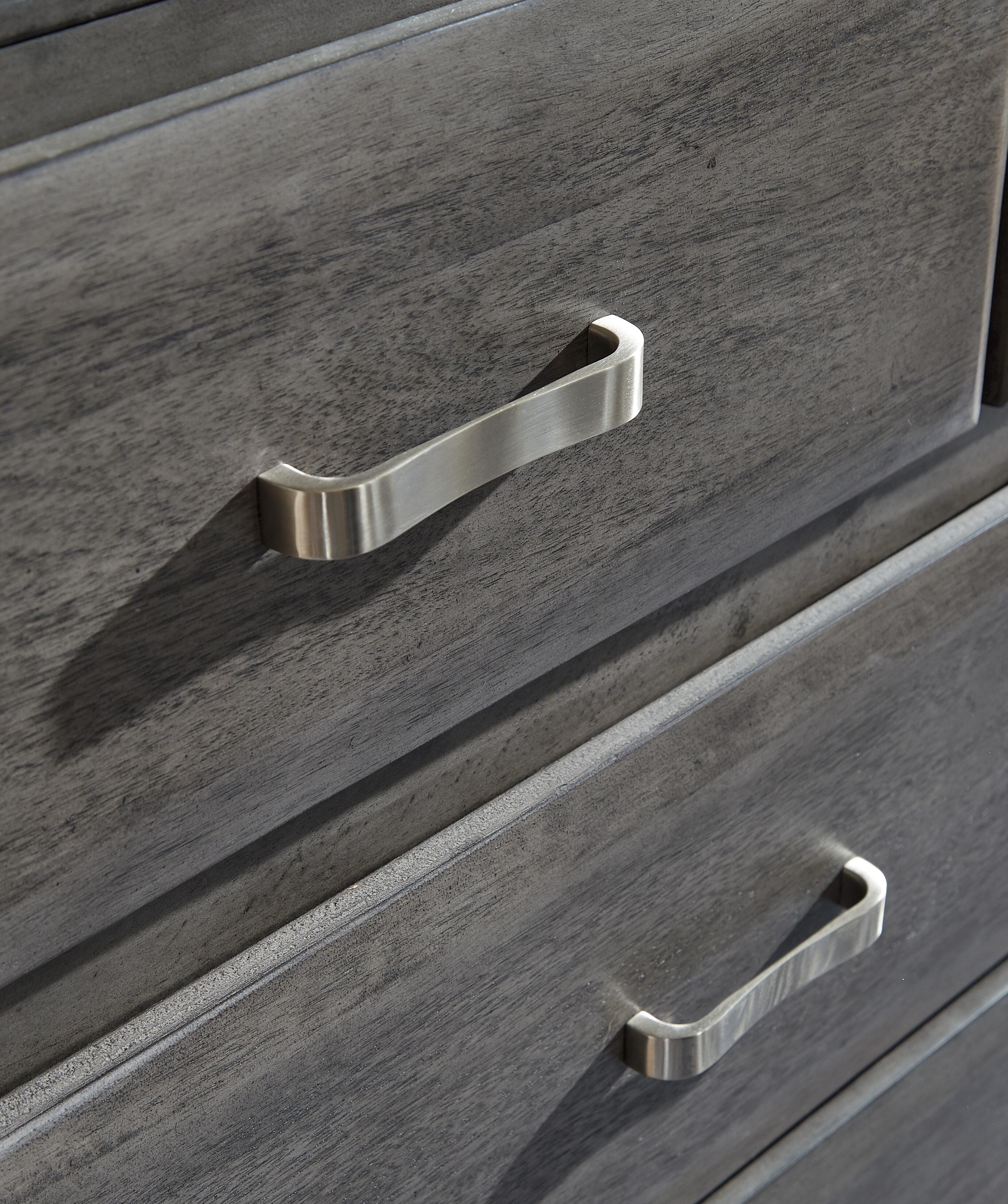 Wynnlow Crossbuck Panel Bed, Dresser, Mirror and Chest