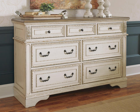 Realyn Storage Bed, Dresser, Chest and 2 Nightstands