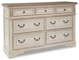 Realyn Sleigh Bed with Dresser