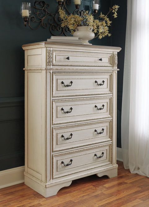 Realyn Storage Bed, Dresser, Chest and 2 Nightstands