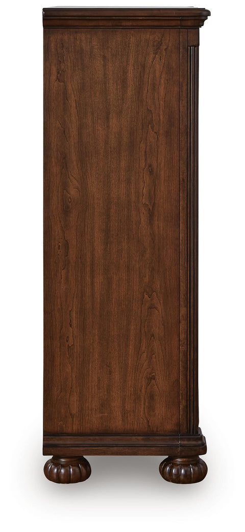 Lavinton Chest of Drawers